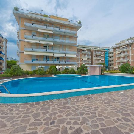 Residence Solmare Immobiliare Pacella Lido di Jesolo Exterior foto